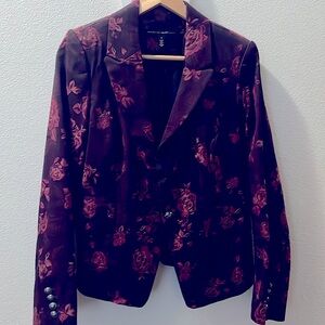 71% cotton, 24% nylon, 5% spandex
Blazer, floral print, burgundy. Like new